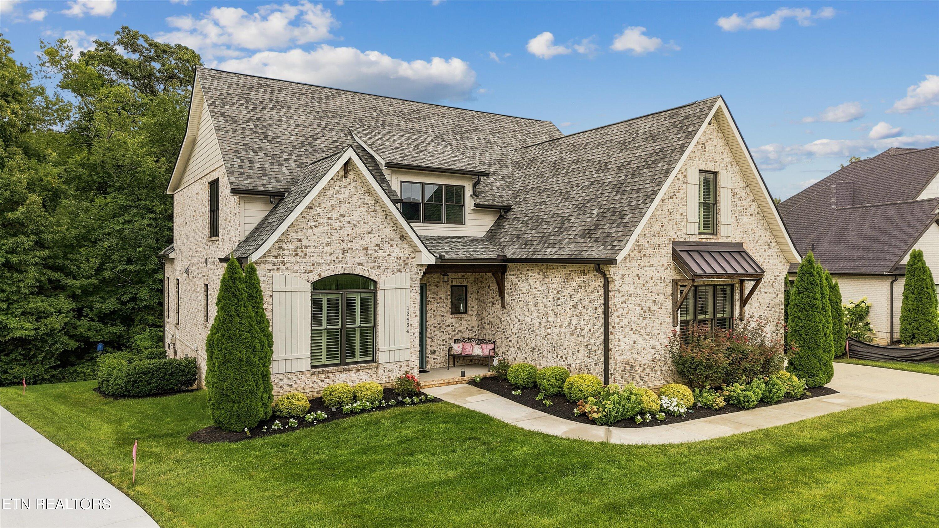 12424 English Laurel Lane