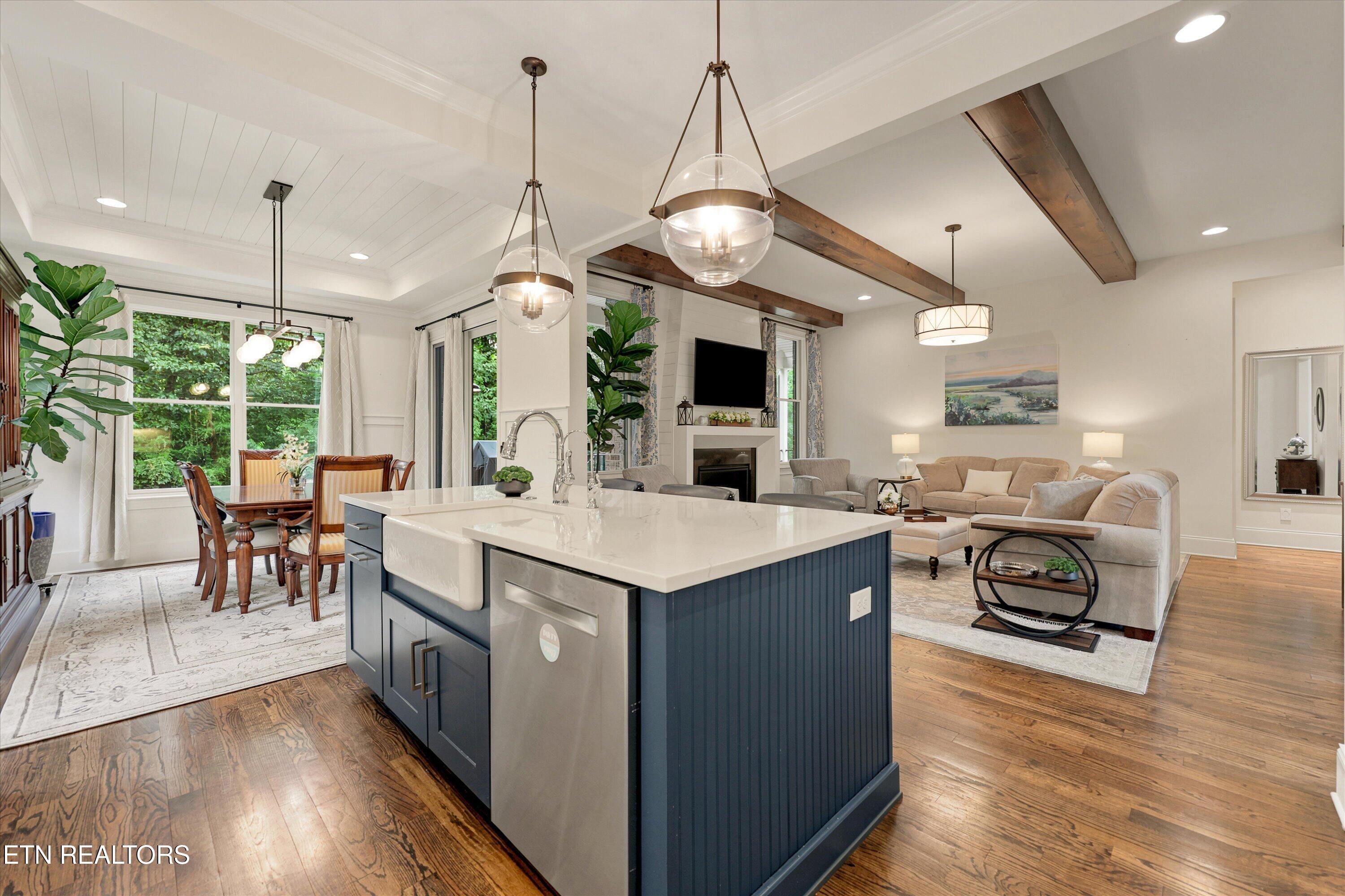12424 English Laurel Lane