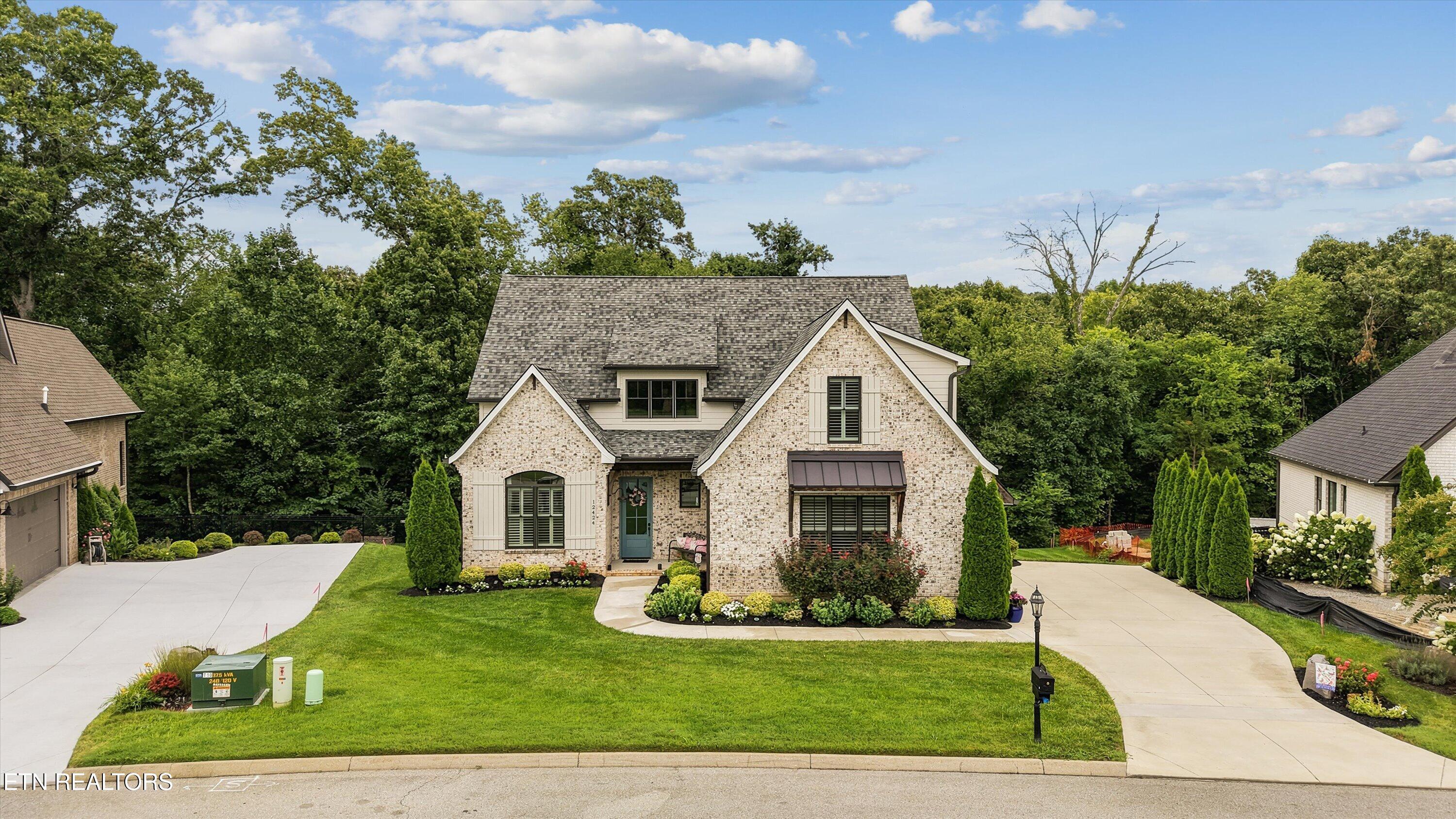 12424 English Laurel Lane