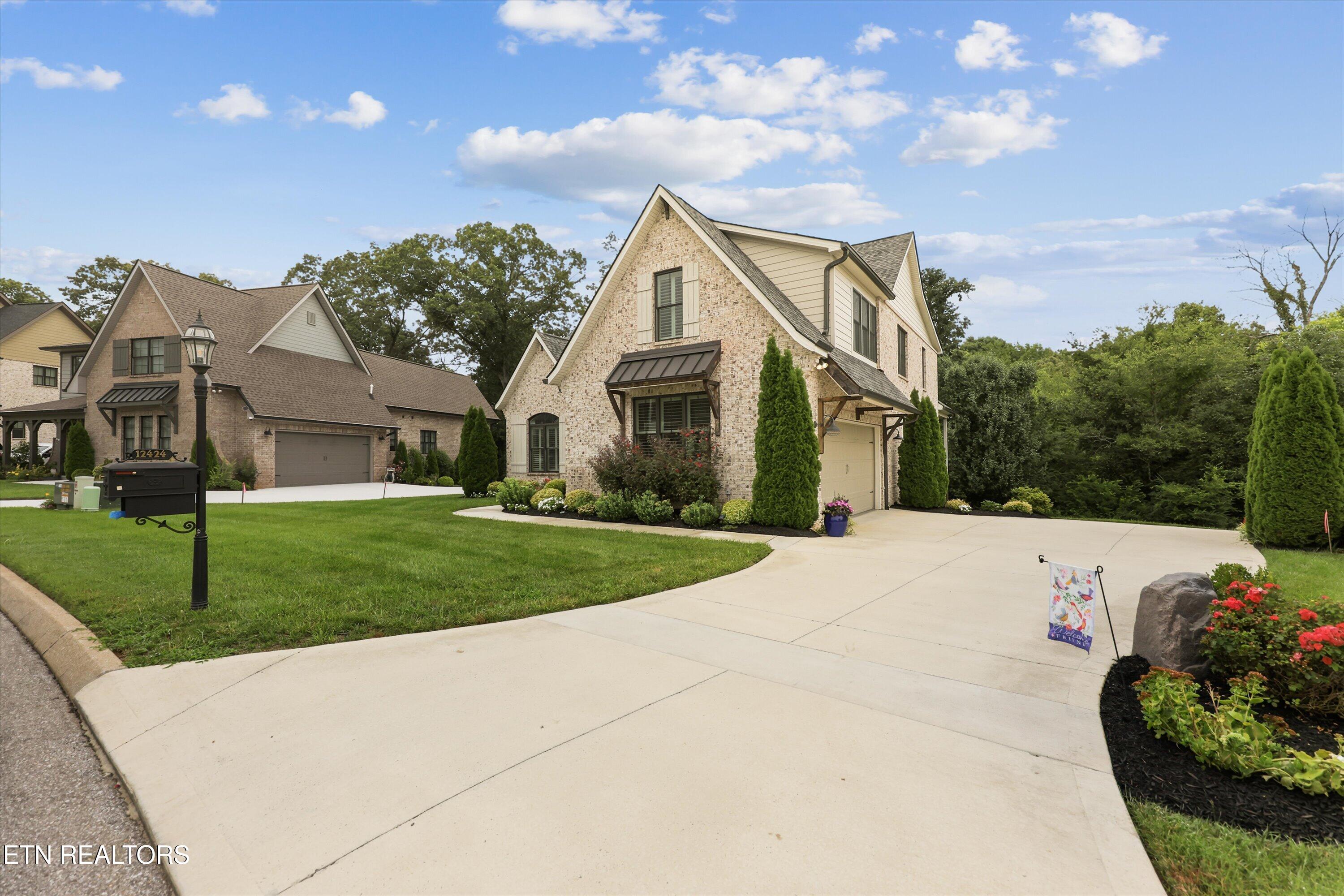 12424 English Laurel Lane