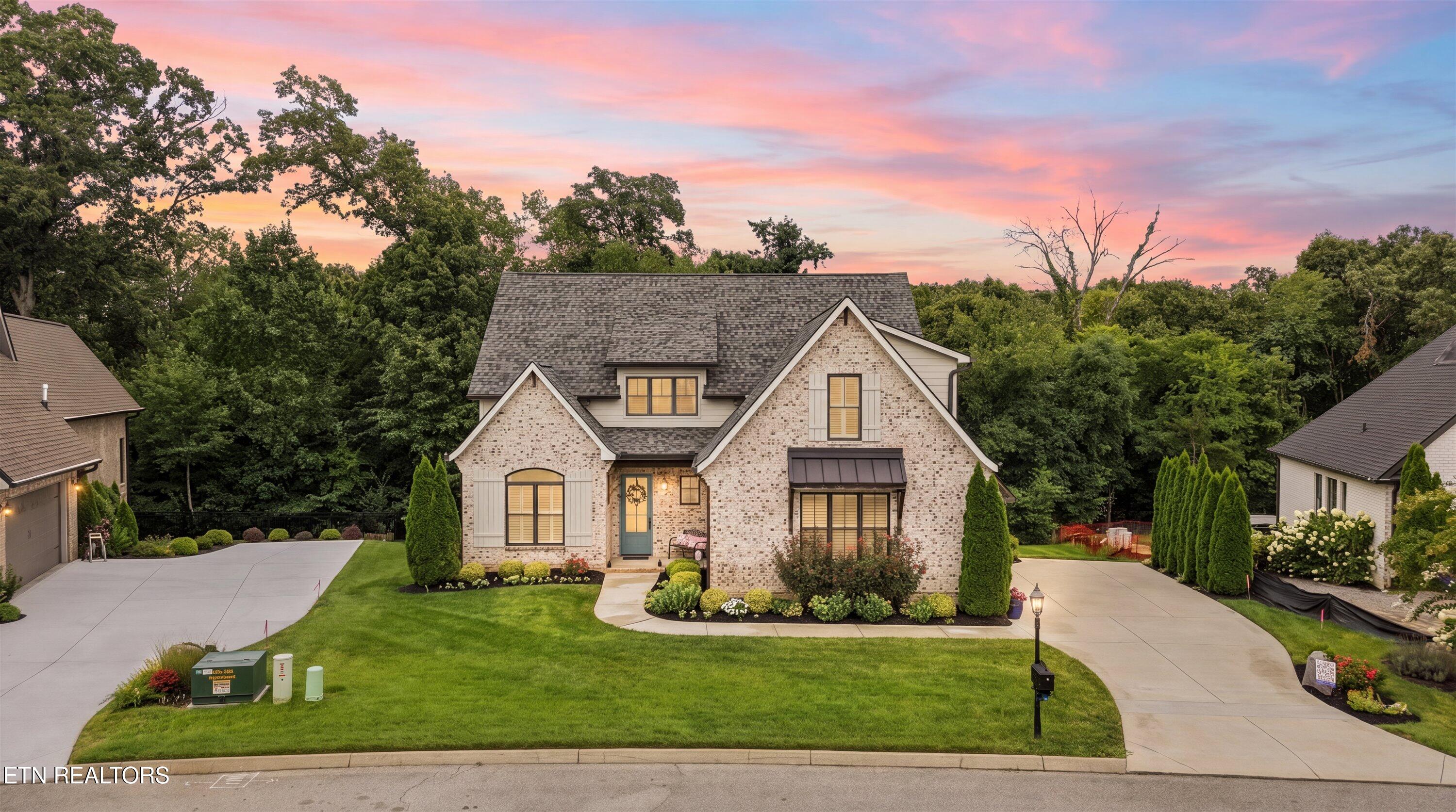 12424 English Laurel Lane