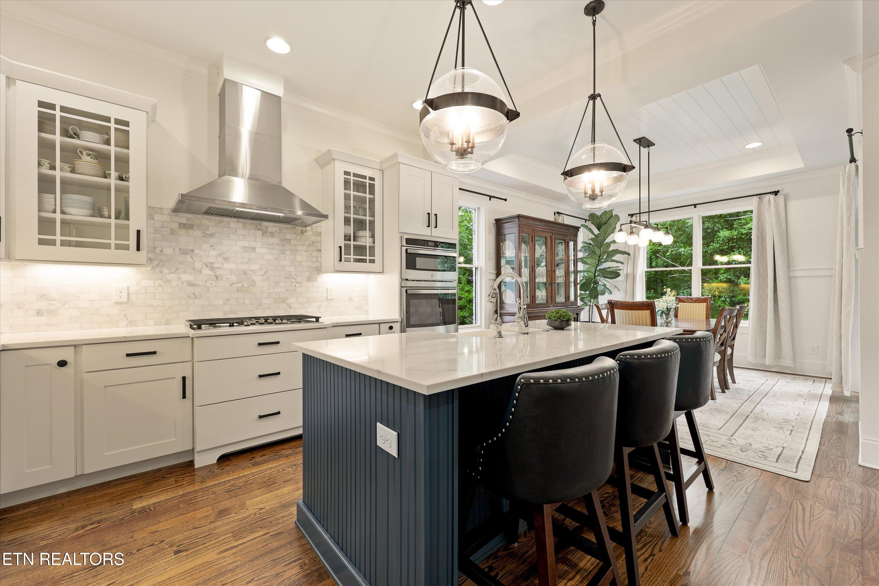 12424 English Laurel Lane
