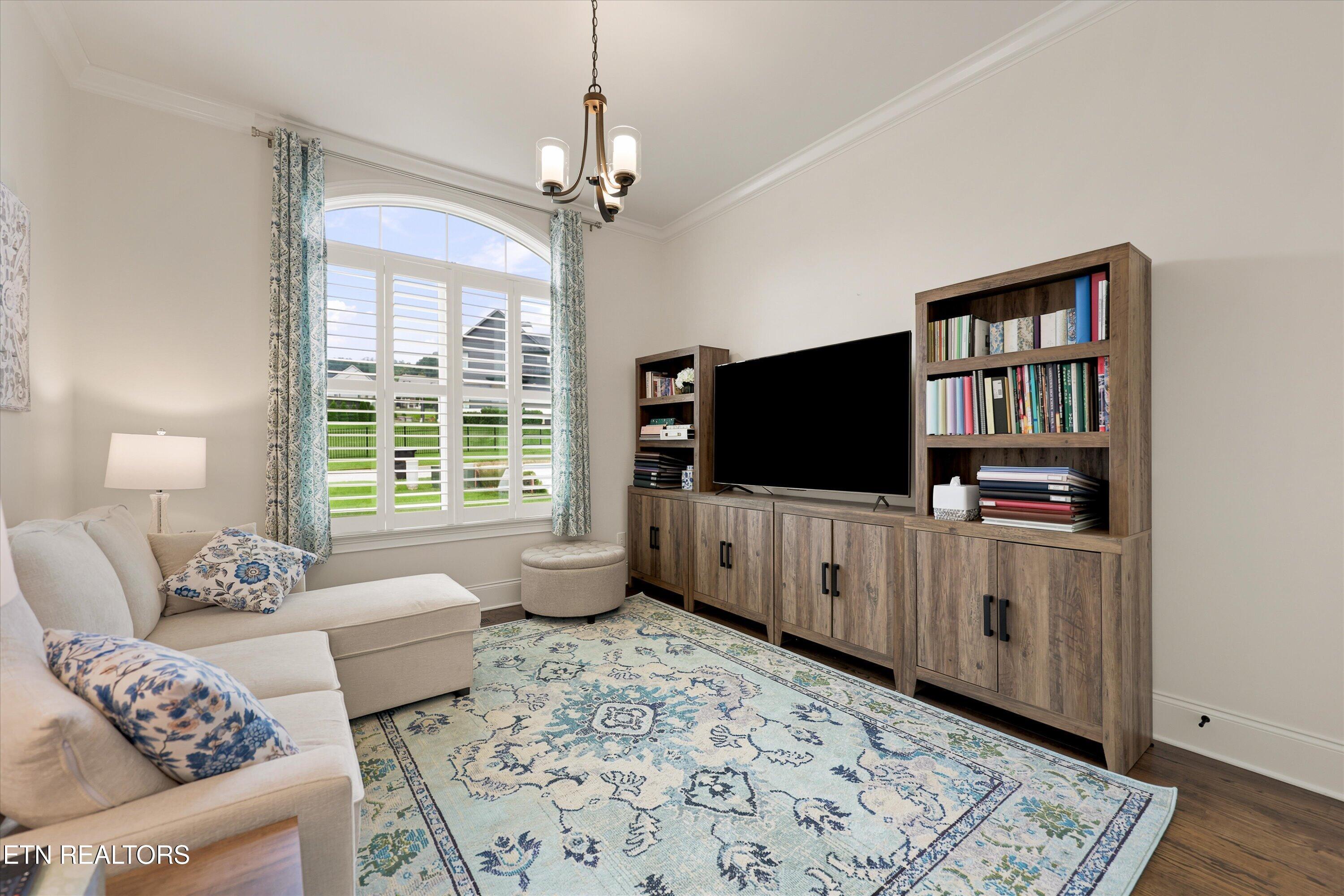 12424 English Laurel Lane