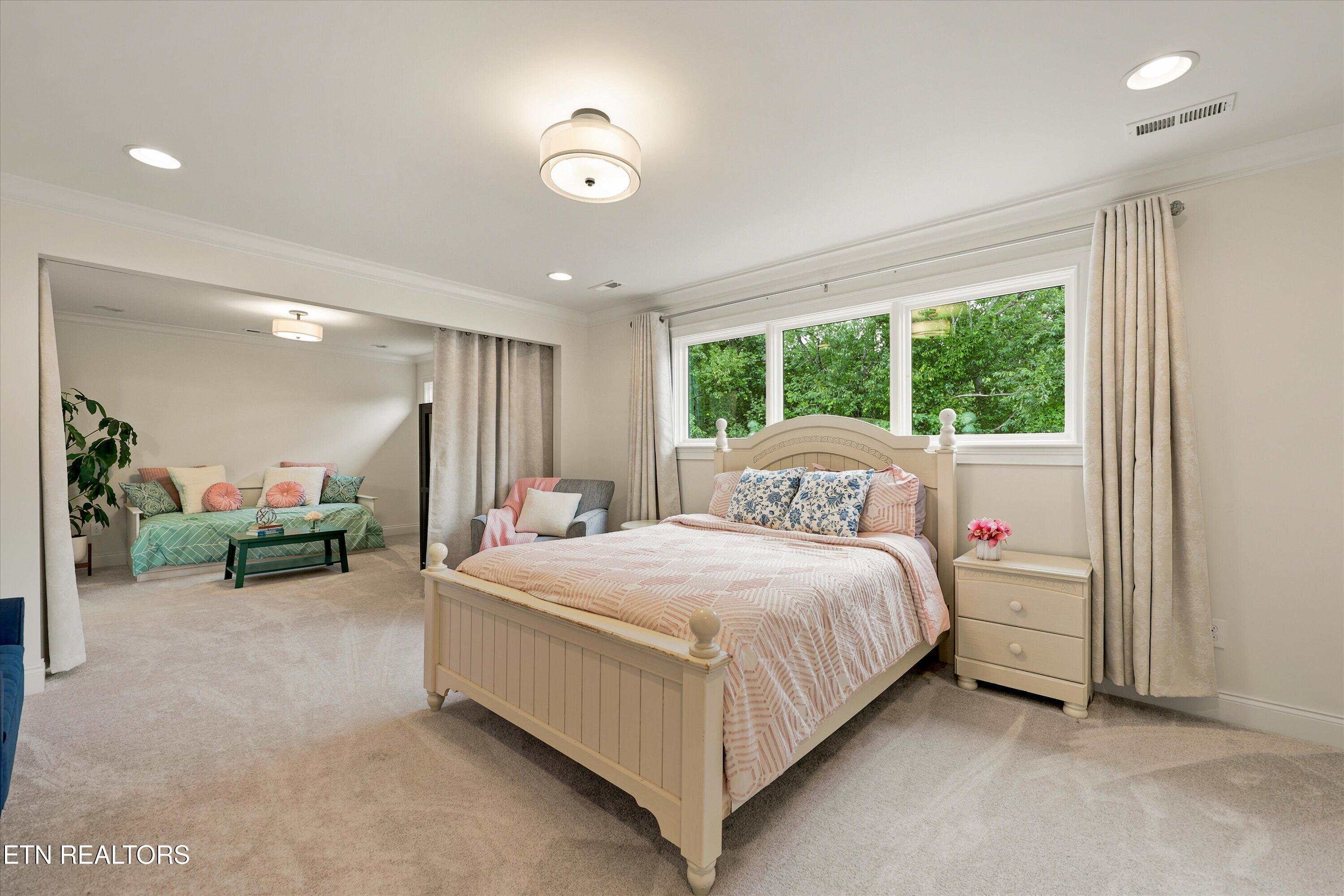 12424 English Laurel Lane