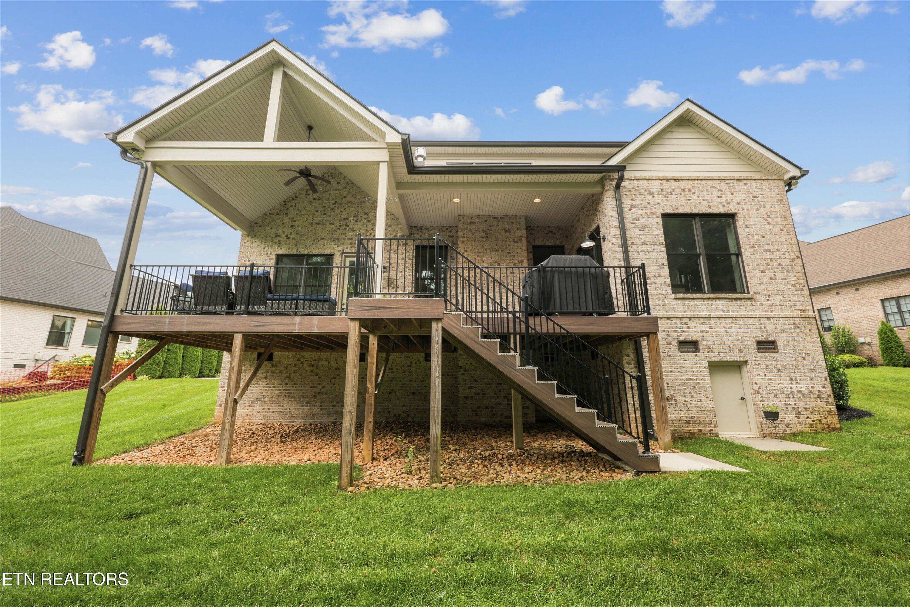 12424 English Laurel Lane