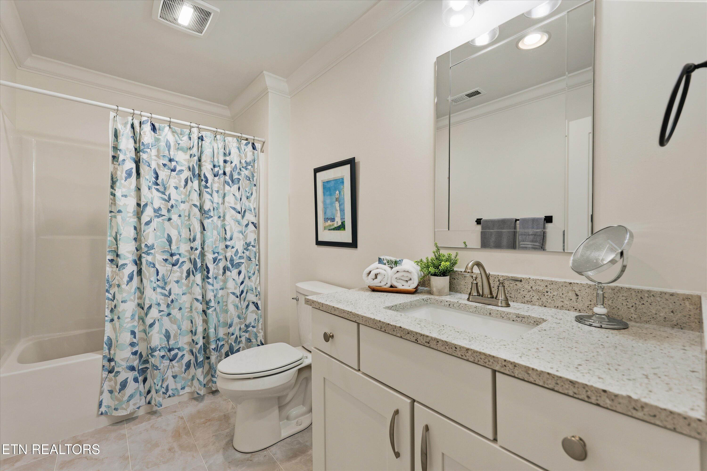 12424 English Laurel Lane