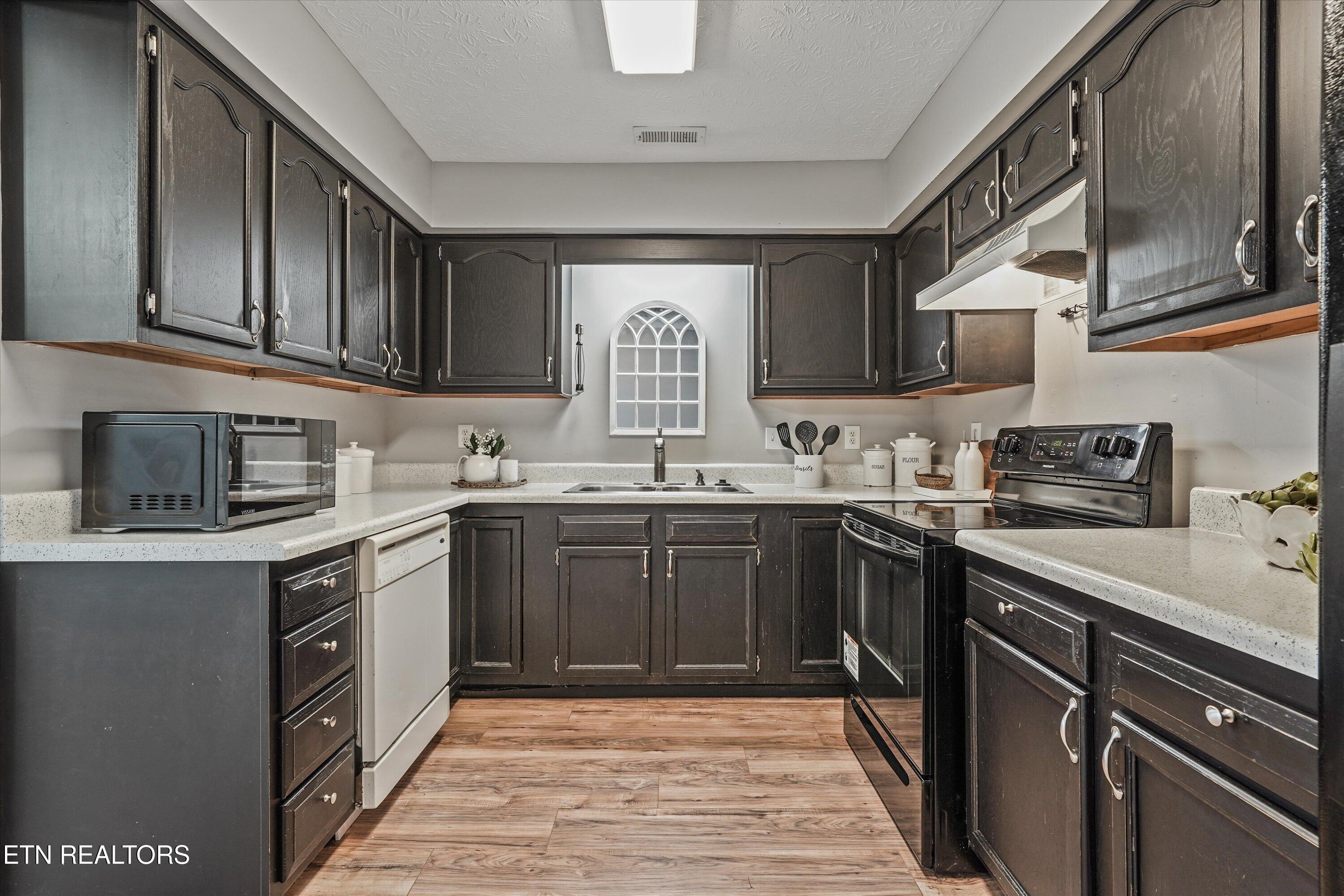 941 Ashley Michelle Court