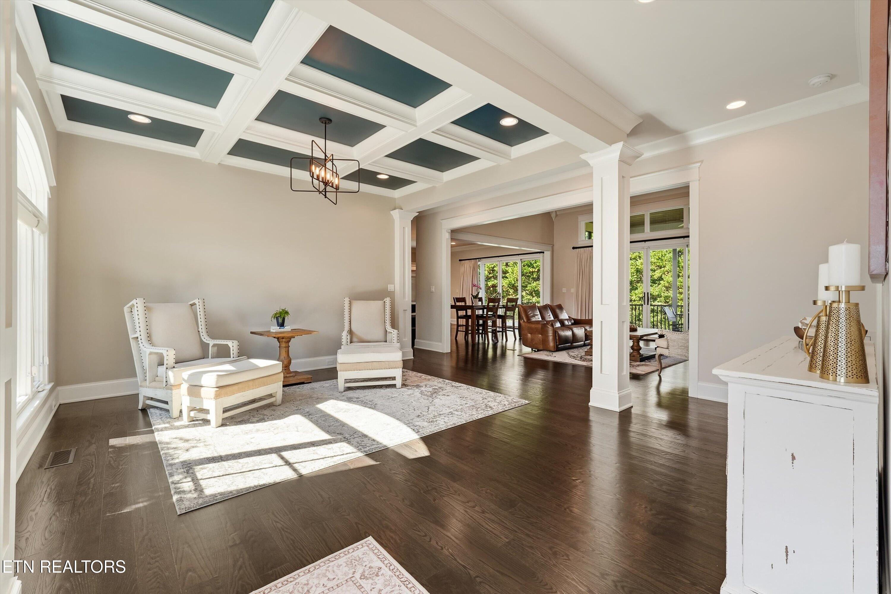 404 Stone Villa Lane