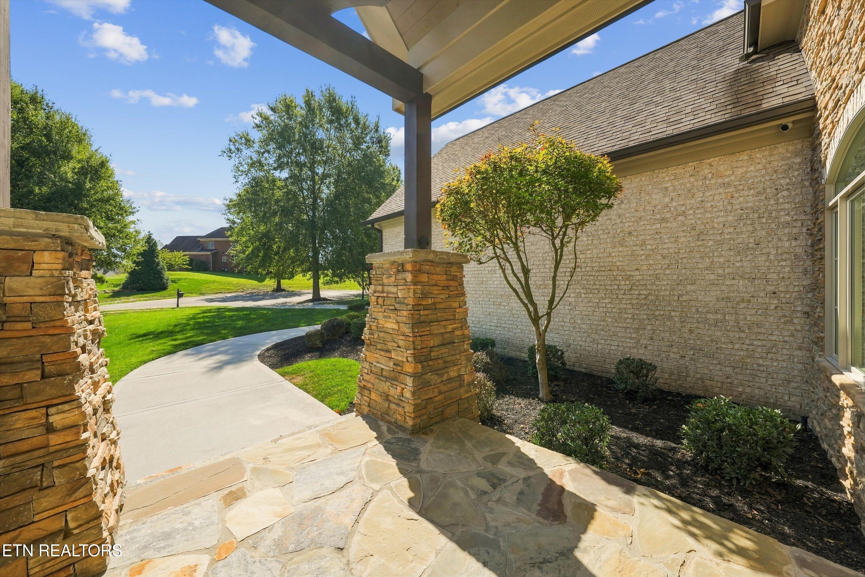 404 Stone Villa Lane