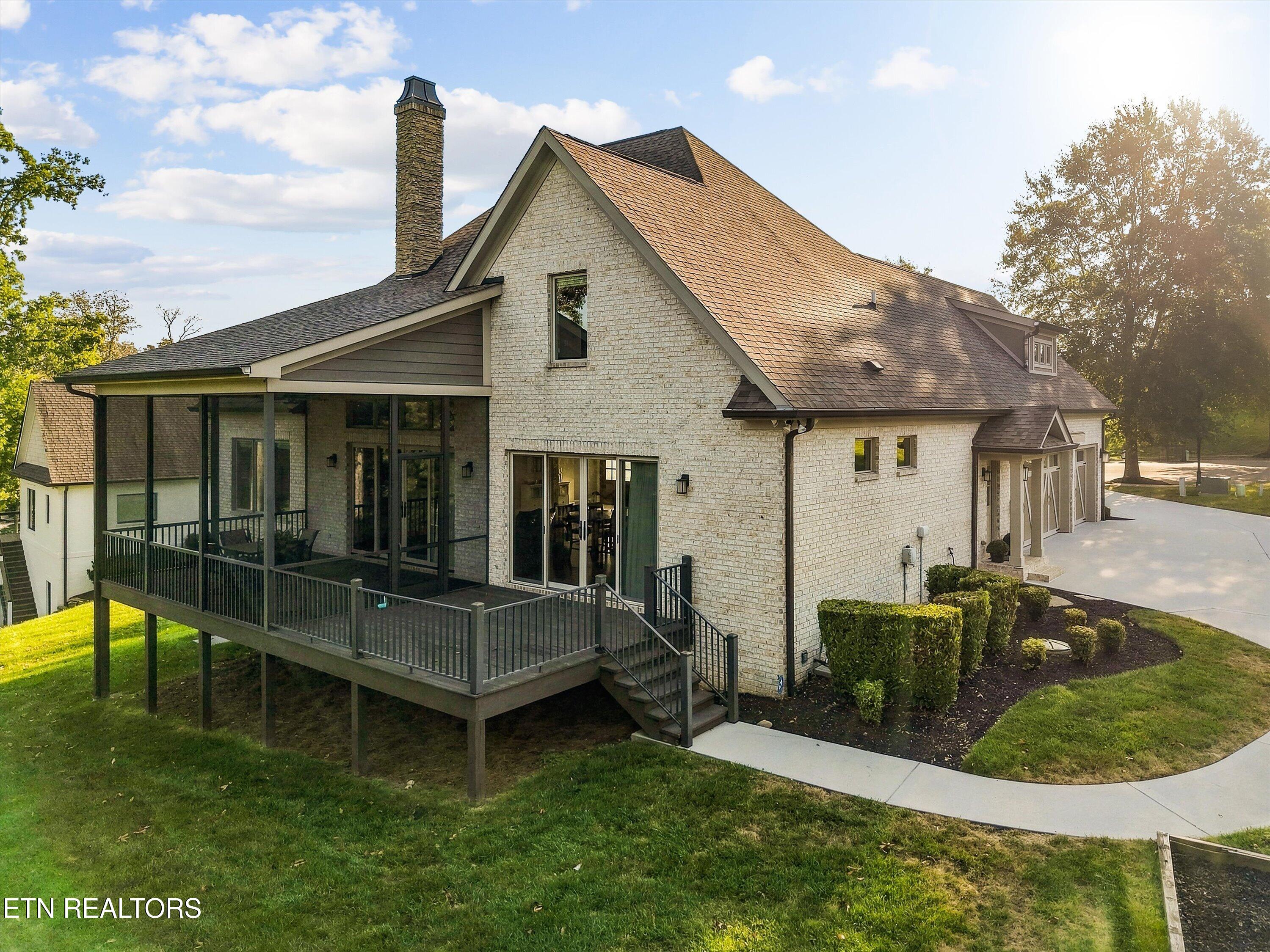 404 Stone Villa Lane
