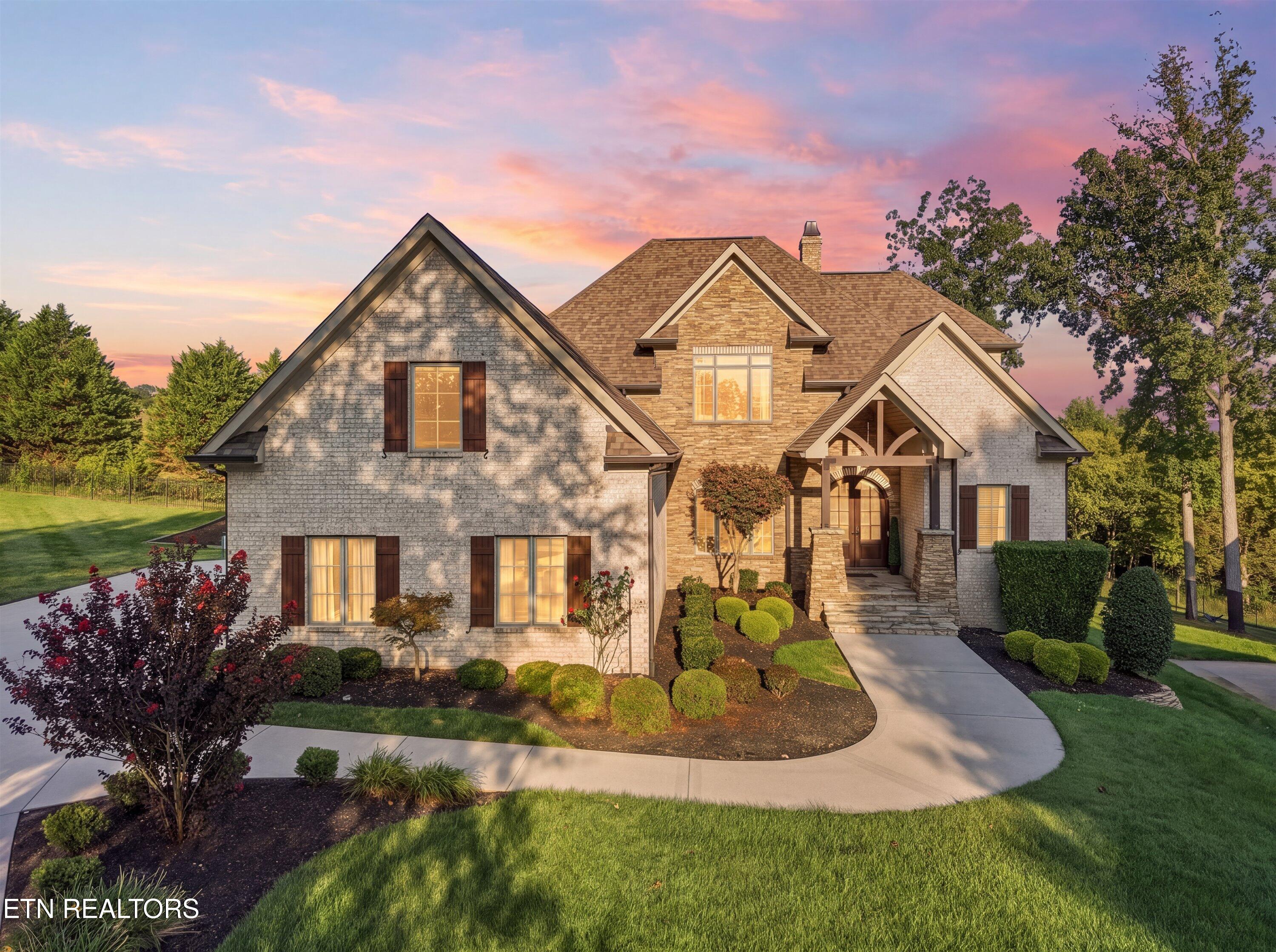 404 Stone Villa Lane