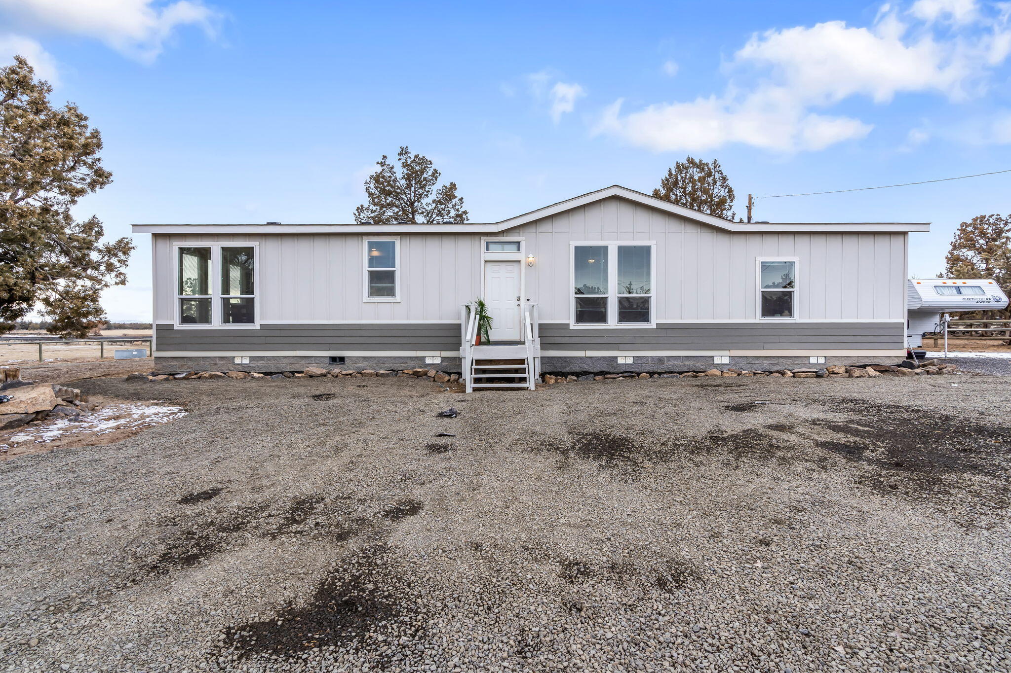 6655 NE 33rd Street
