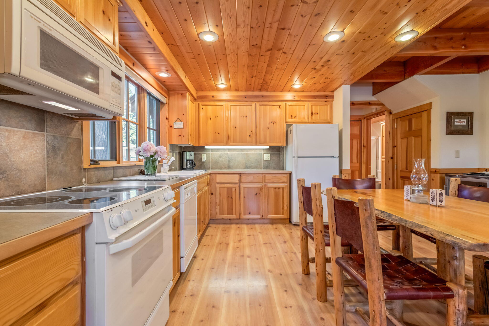 25601 SW Suttle-Sherman Road