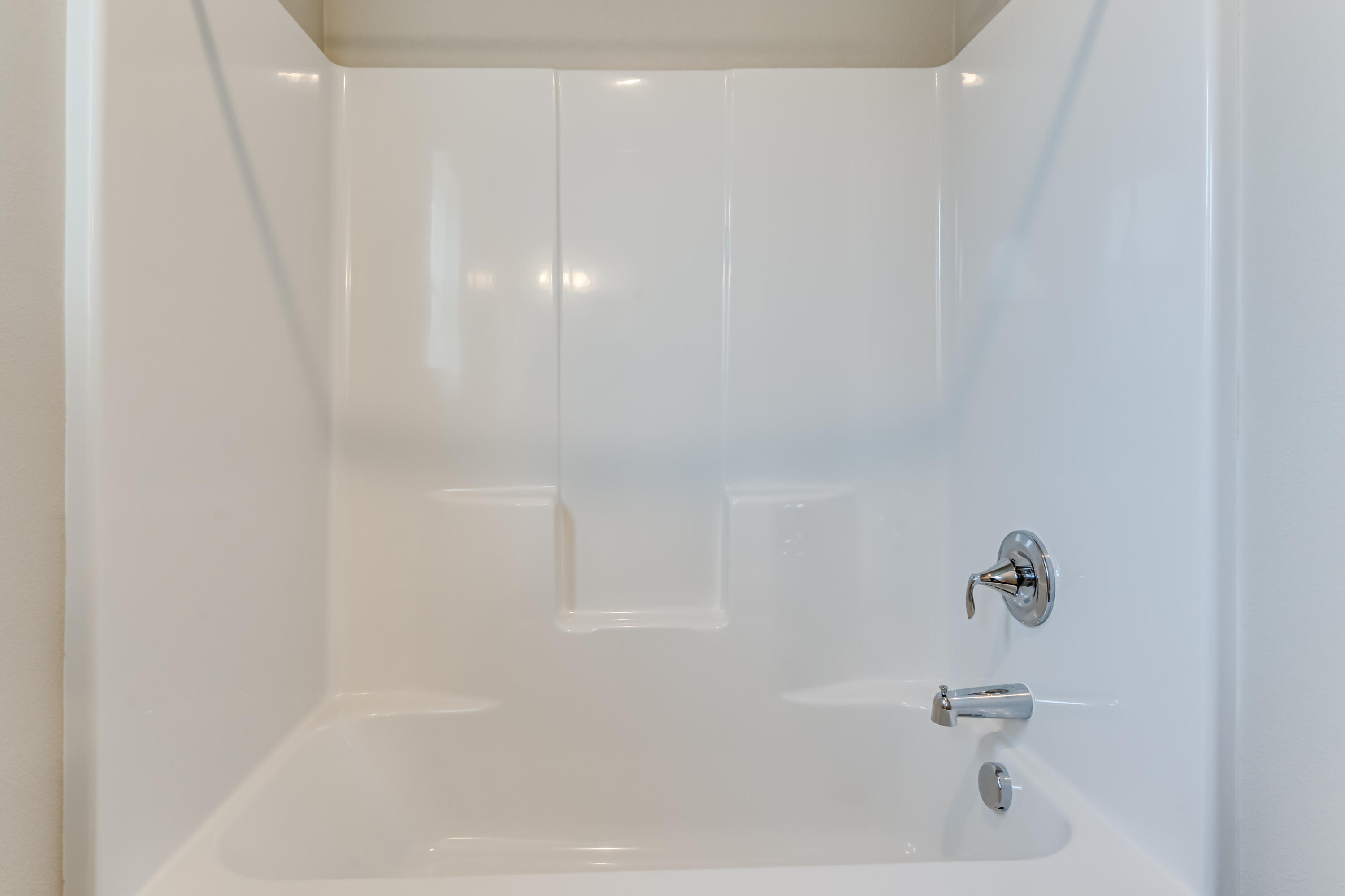 1086 NW Walnut Avenue, 72