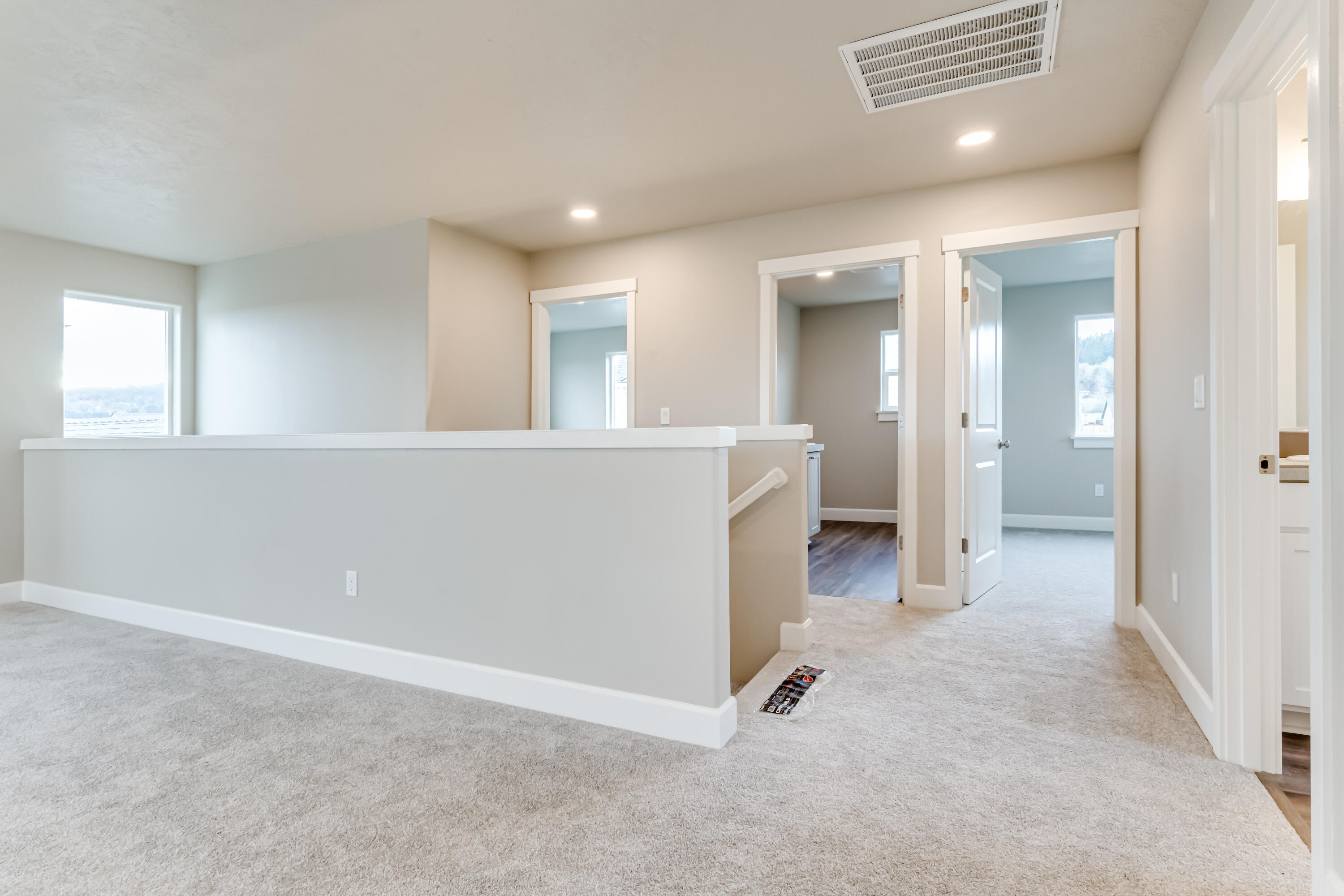 1086 NW Walnut Avenue, 72