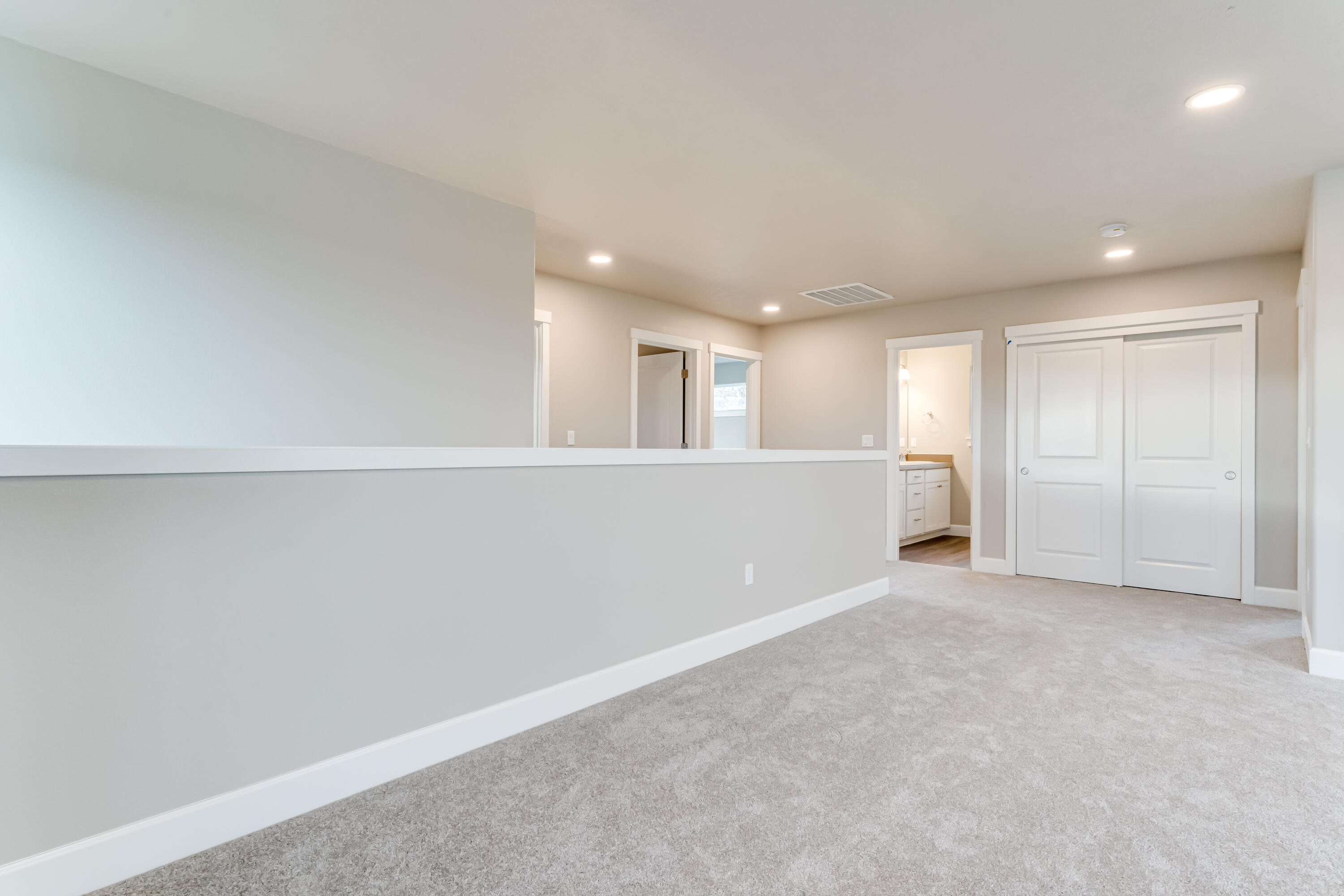 1086 NW Walnut Avenue, 72