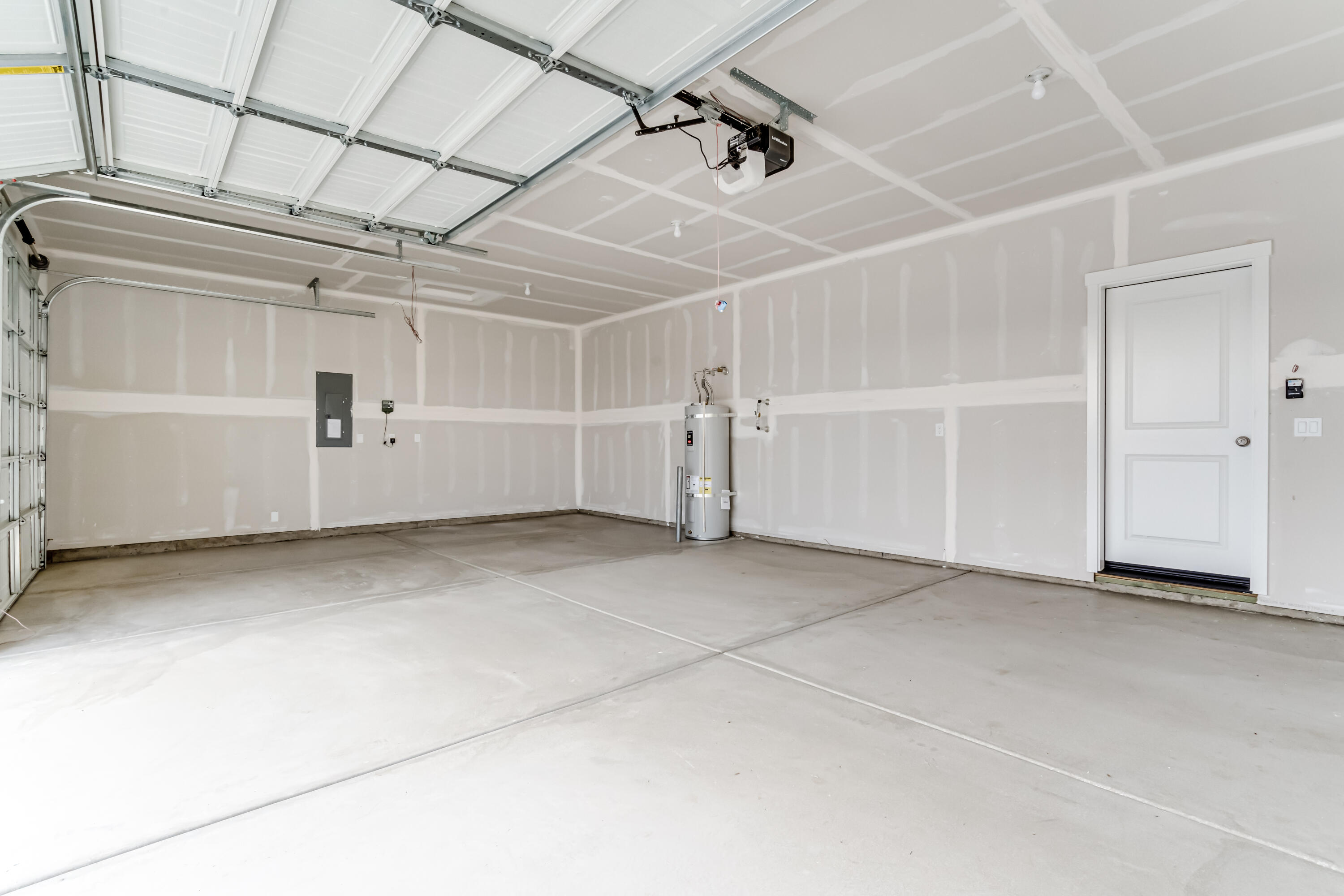 1086 NW Walnut Avenue, 72