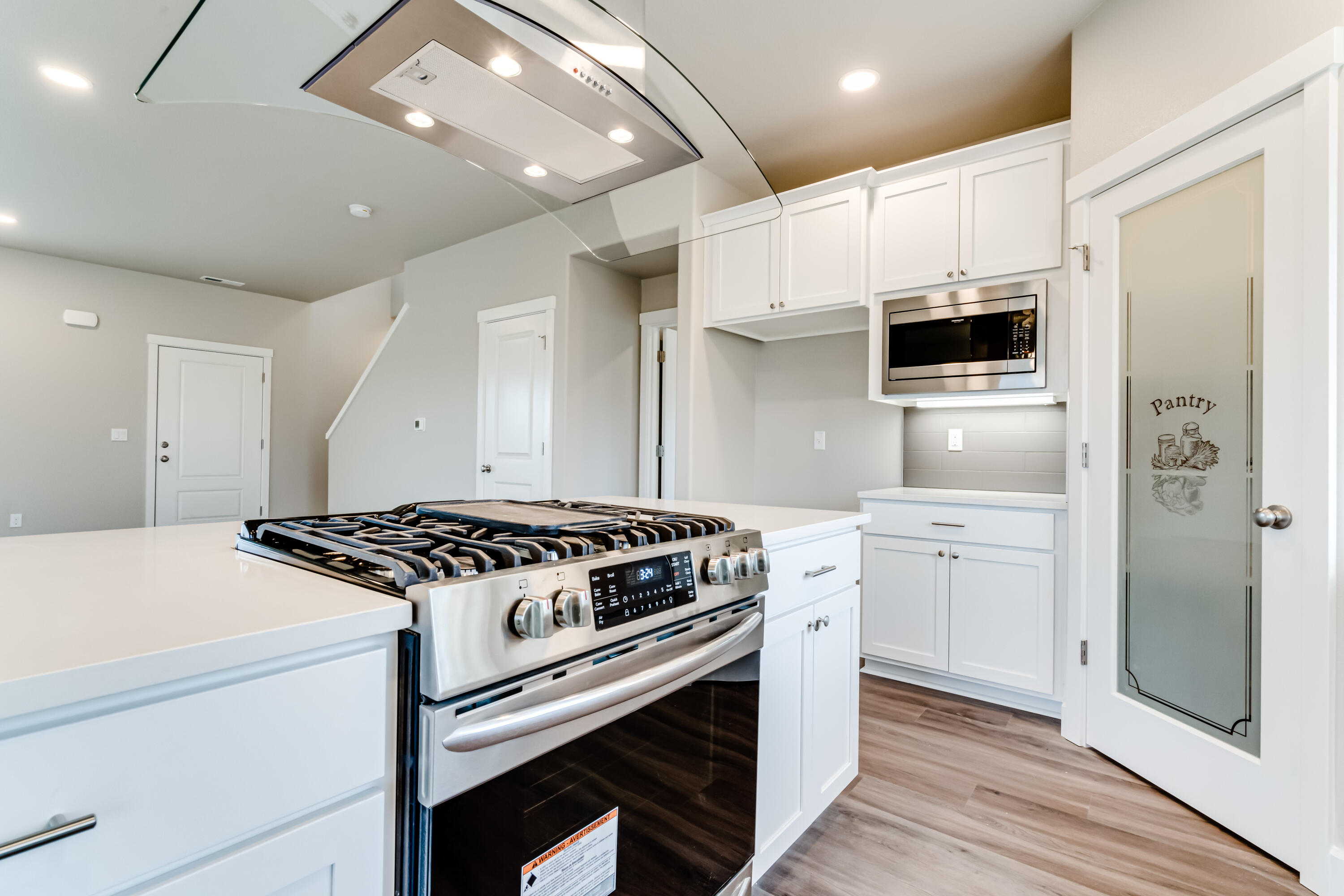 1086 NW Walnut Avenue, 72