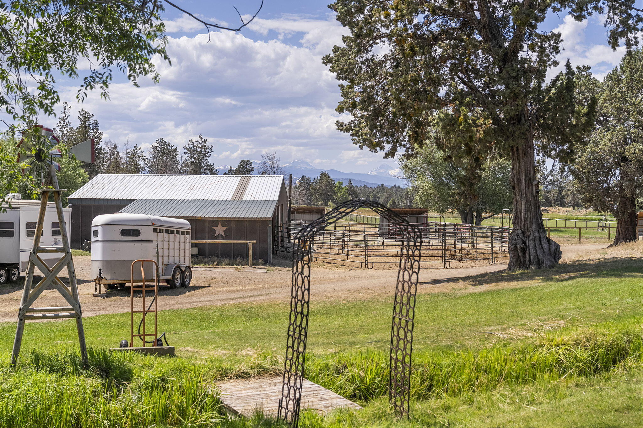 22500 Alfalfa Market Road