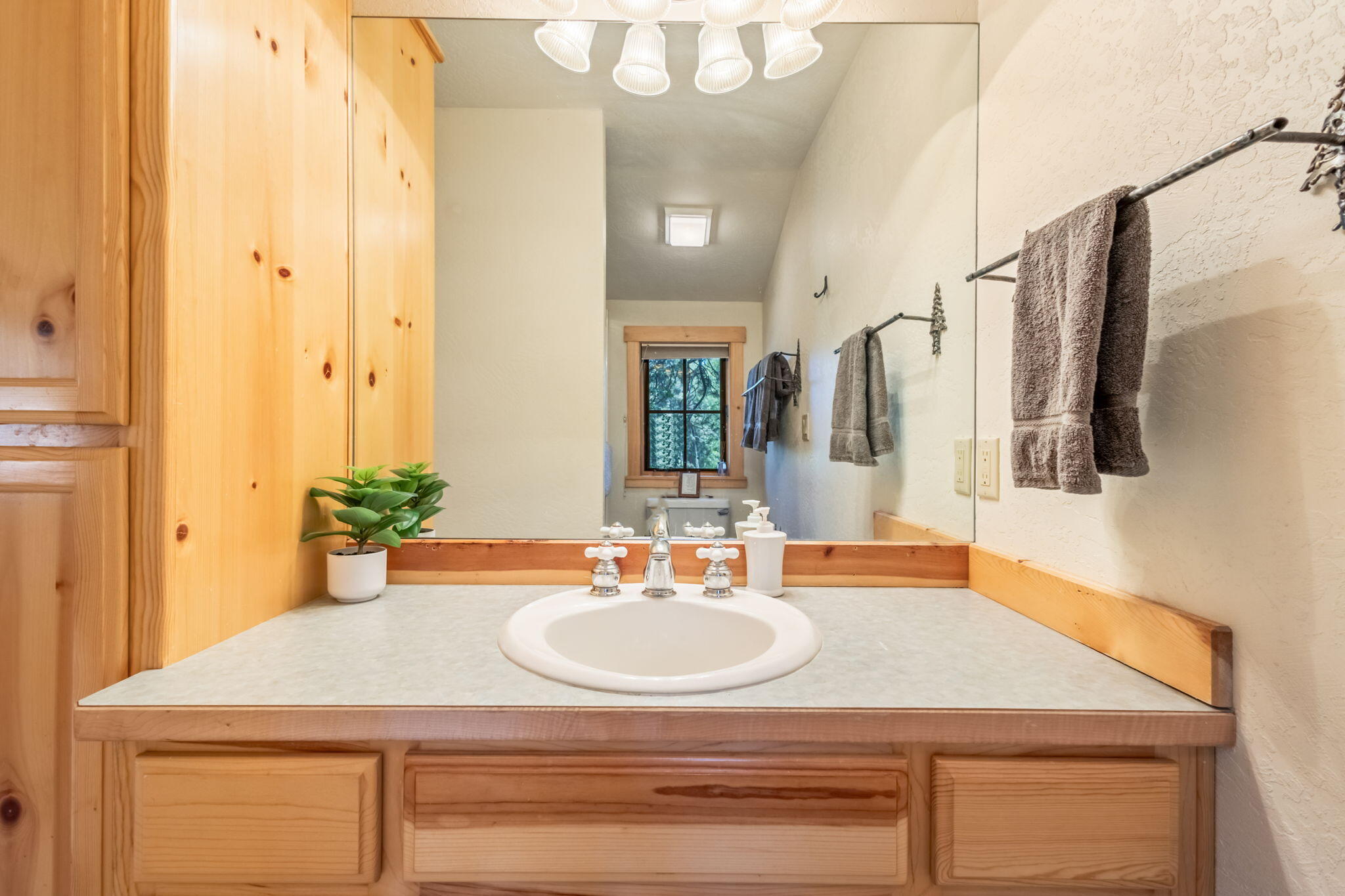 25601 SW Suttle-Sherman Road