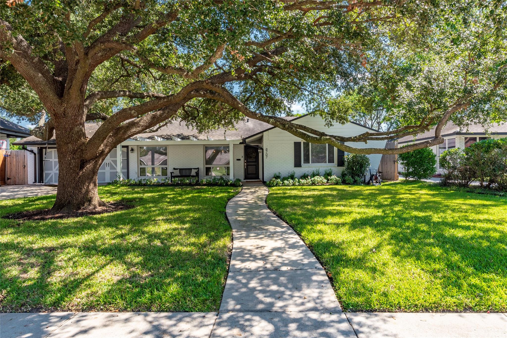 8707 Linkmeadow Lane