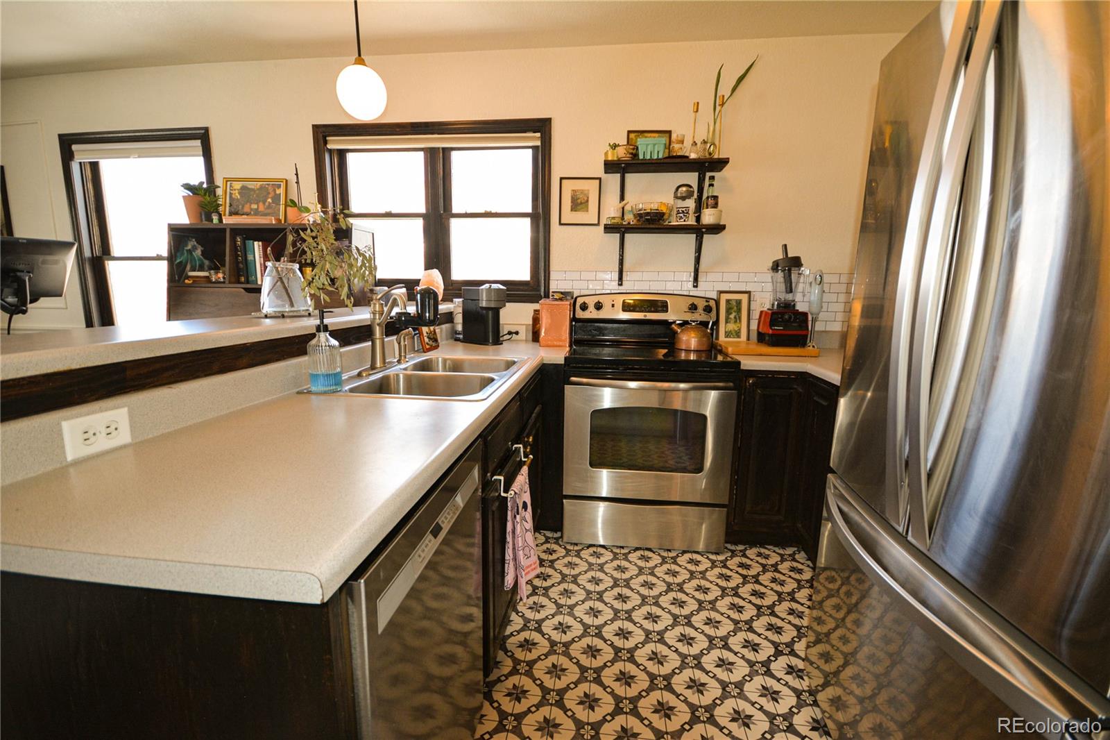 22 Cove Boulevard Unit: D4