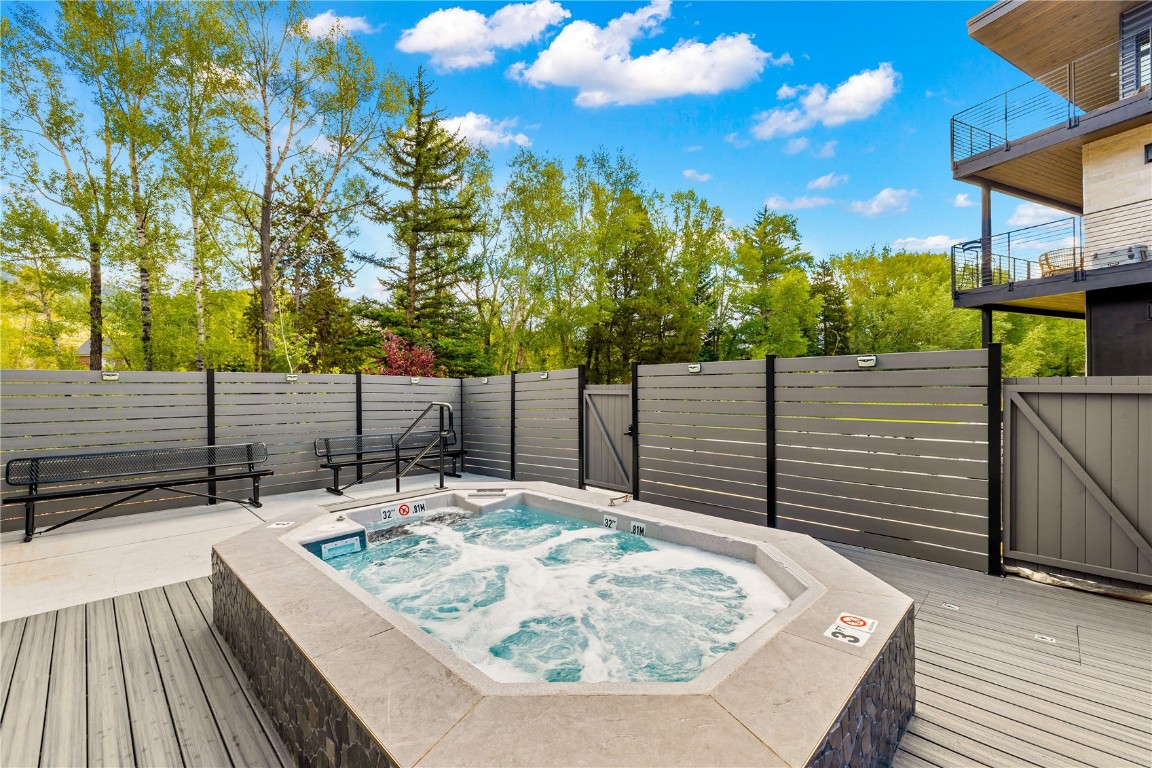 930 Blue River PARKWAY 924