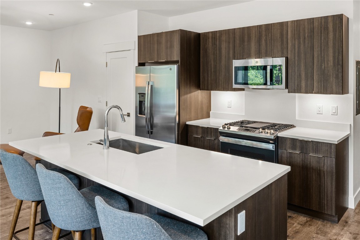 930 Blue River PARKWAY 924