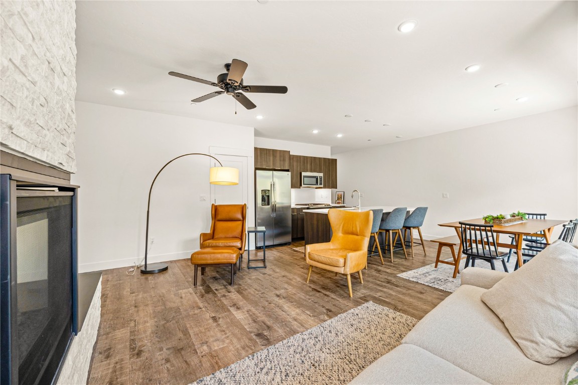 930 Blue River PARKWAY 924