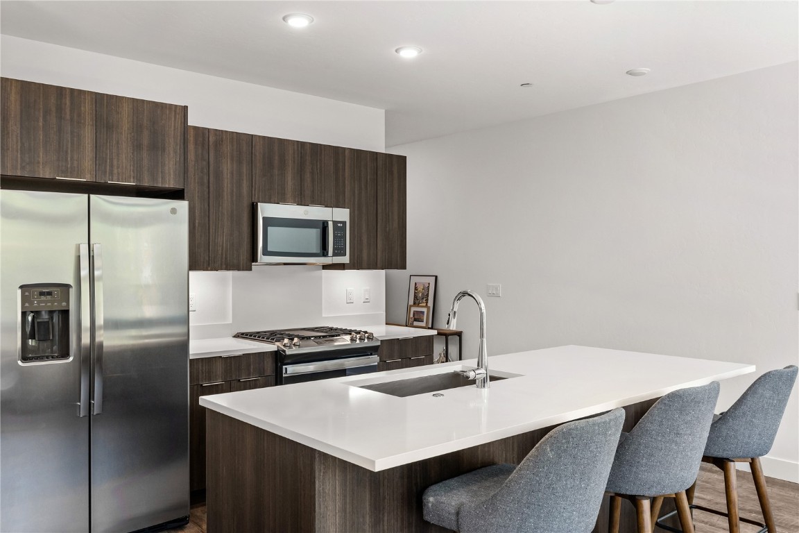 930 Blue River PARKWAY 924