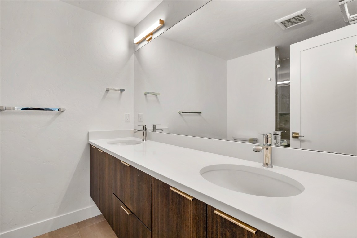 930 Blue River PARKWAY 924