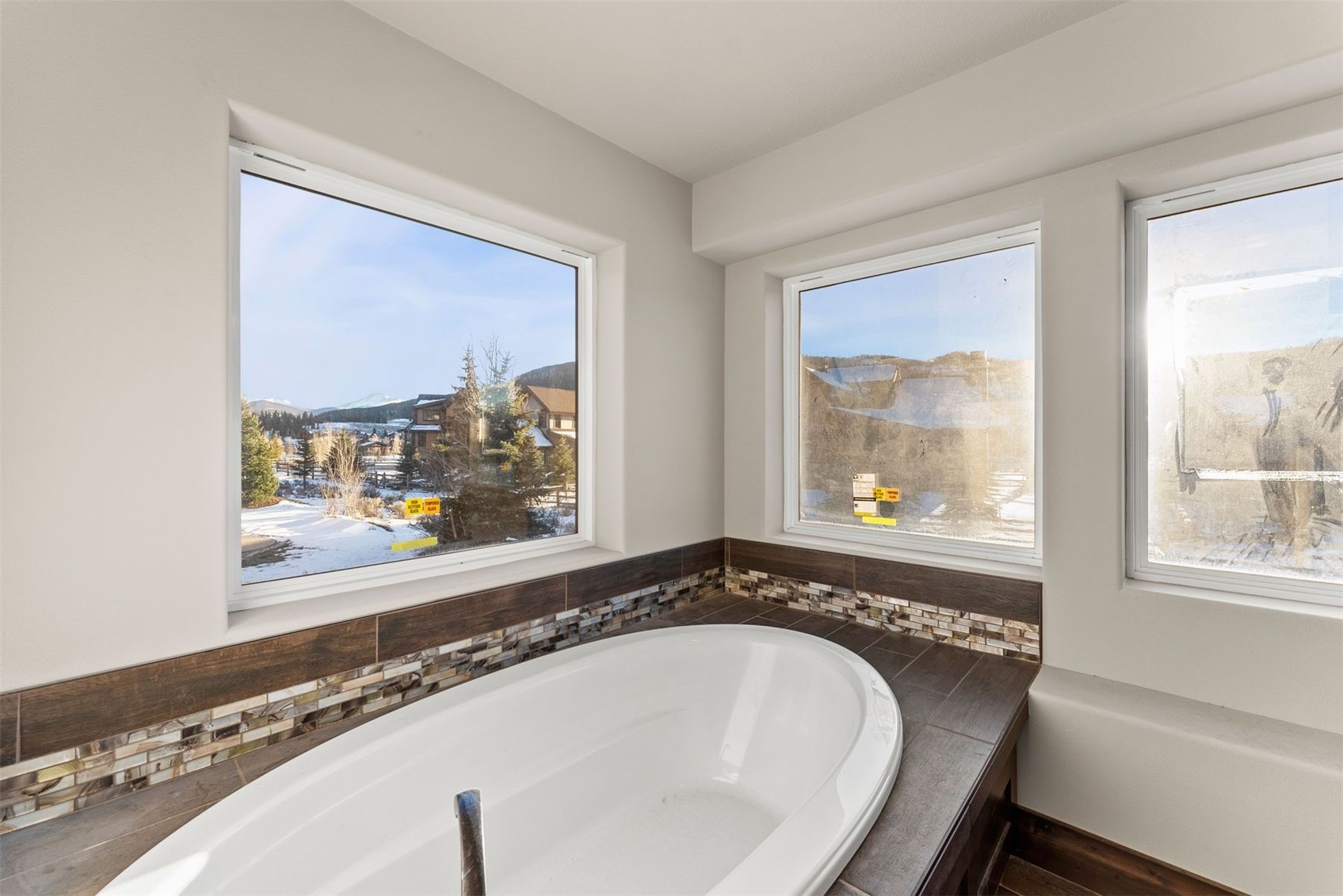 101 Mule Deer COURT