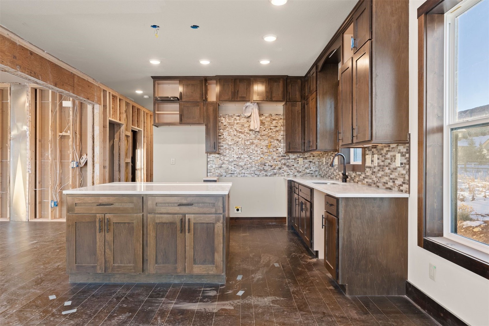 101 Mule Deer COURT
