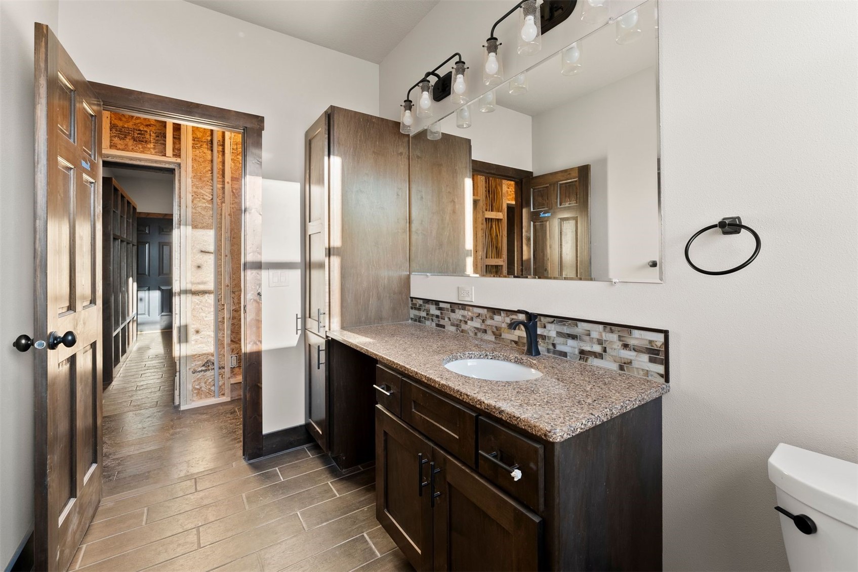 101 Mule Deer COURT