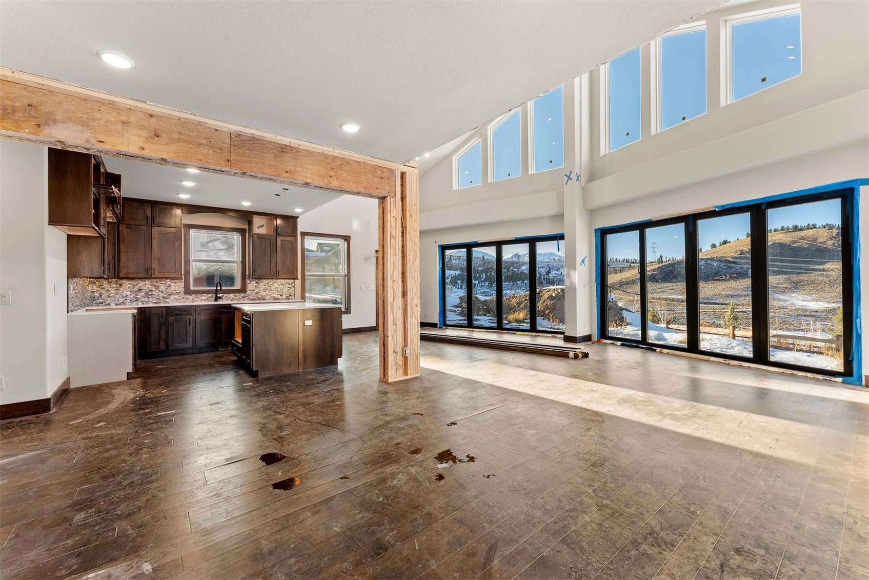 101 Mule Deer COURT