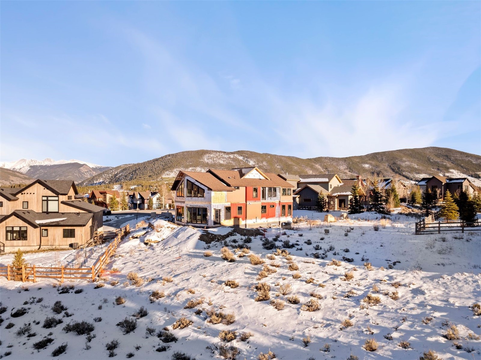 101 Mule Deer COURT