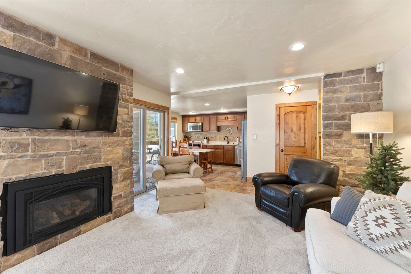 107 SKIWATCH DRIVE 329