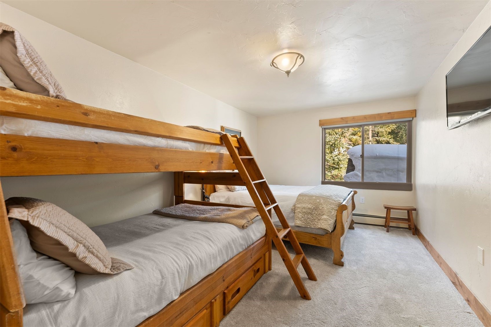 107 SKIWATCH DRIVE 329