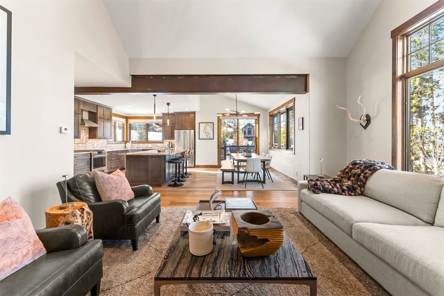 713 Fairways DRIVE
