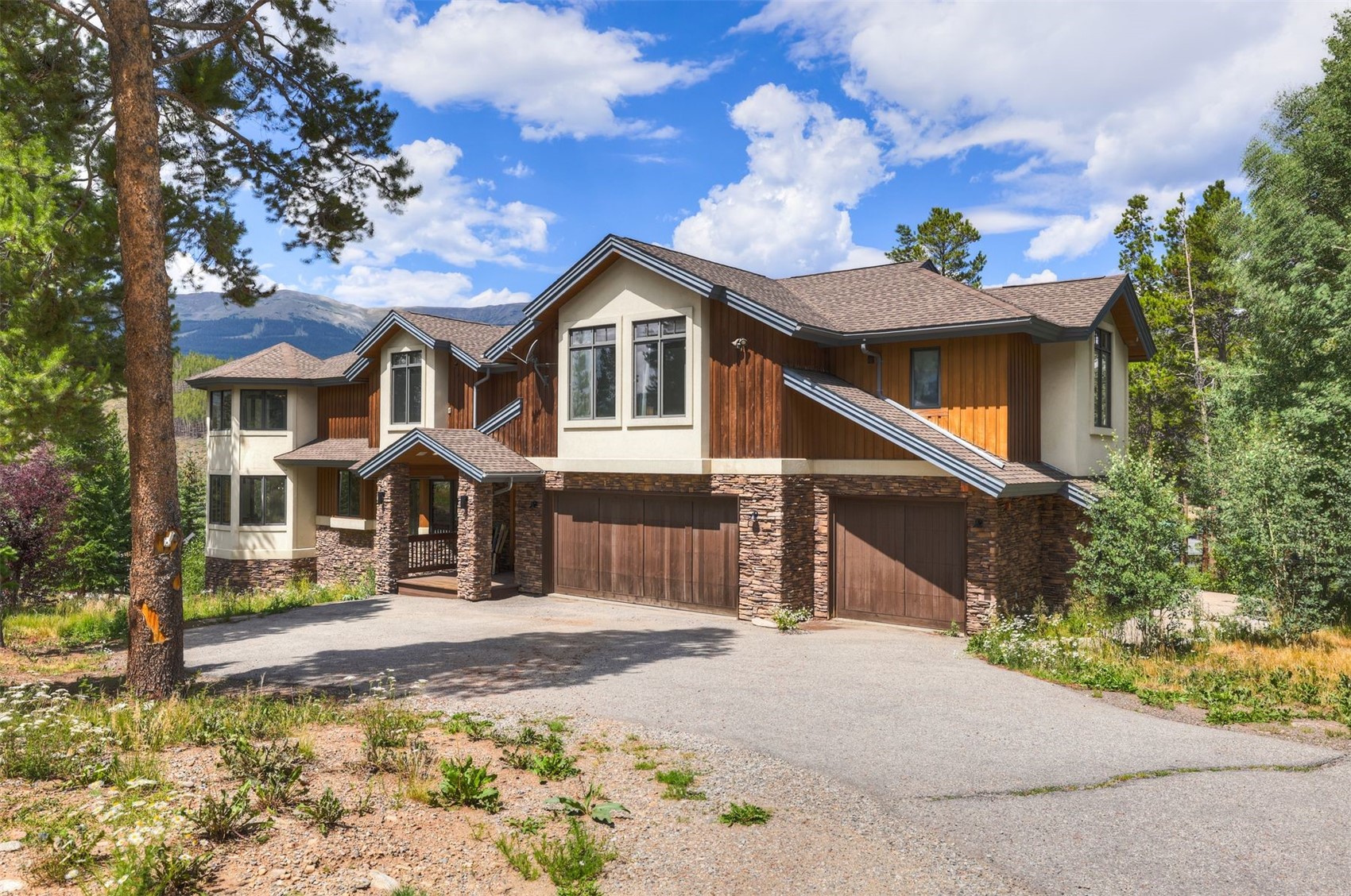 35 Fletcher COURT