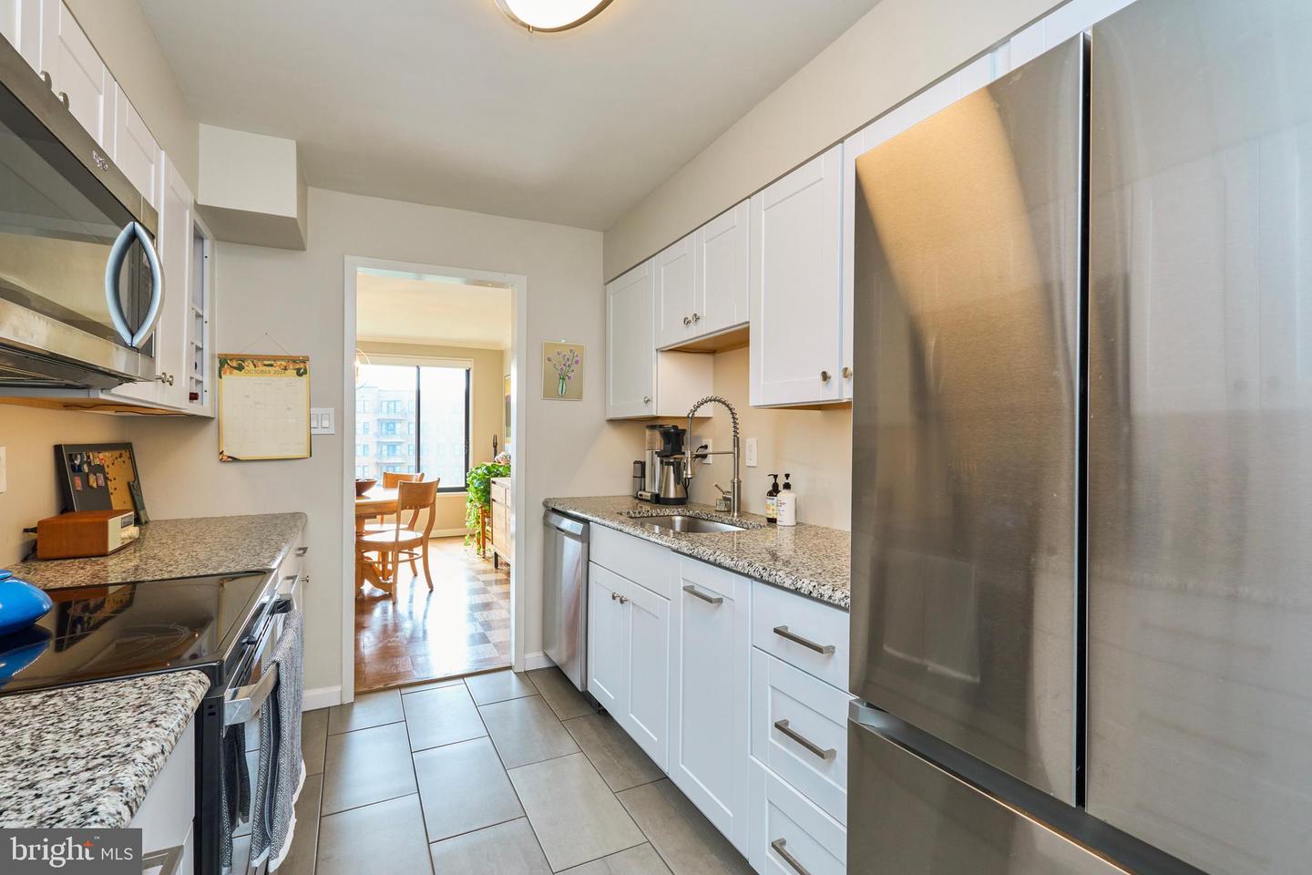 2501 Calvert St NW #809