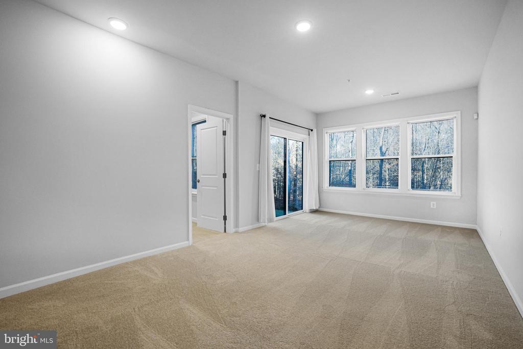 3238 WATERSHED BOULEVARD