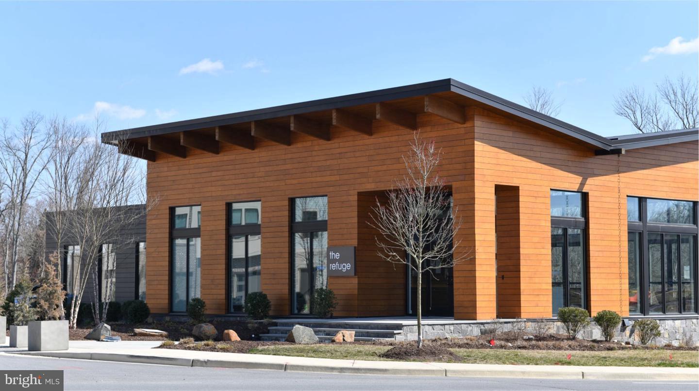 3238 WATERSHED BOULEVARD