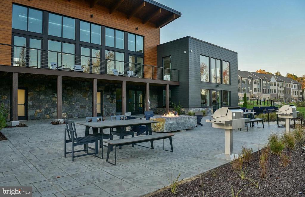 3238 WATERSHED BOULEVARD