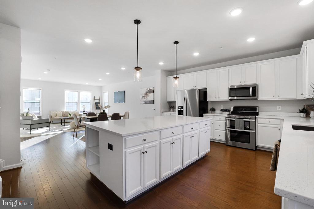 3238 WATERSHED BOULEVARD