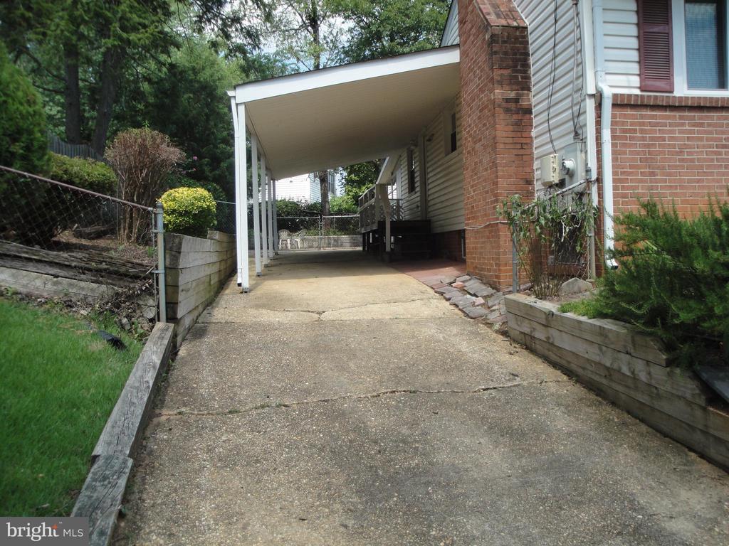 1825 OPALOCKA DR