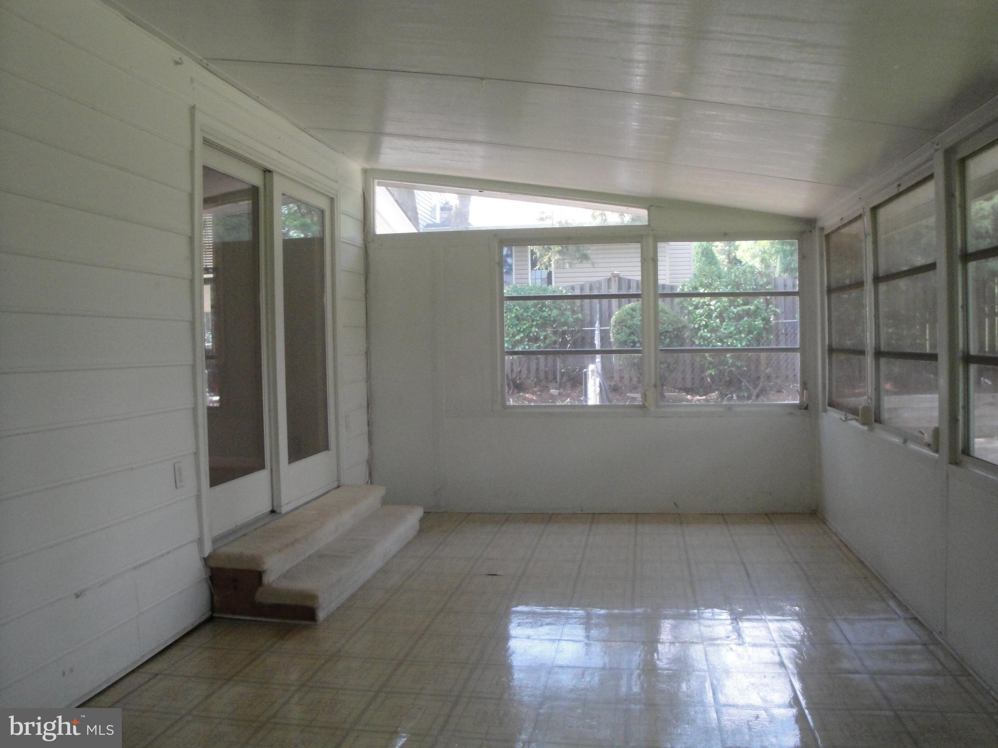 1825 OPALOCKA DR