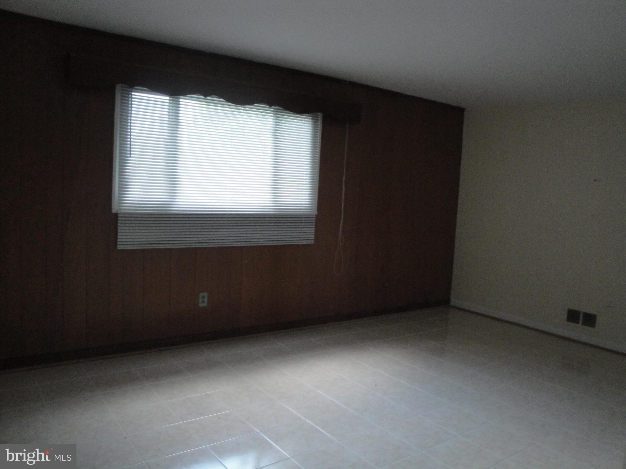 1825 OPALOCKA DR