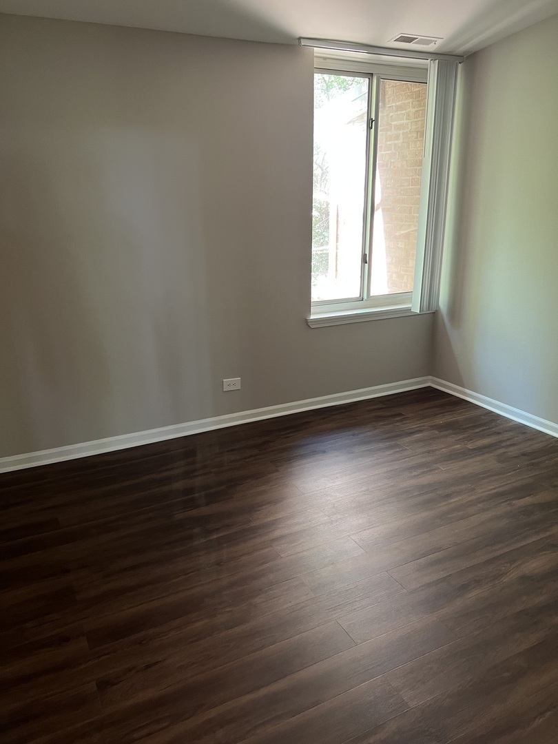 5904 Forest View Road Unit: 3F