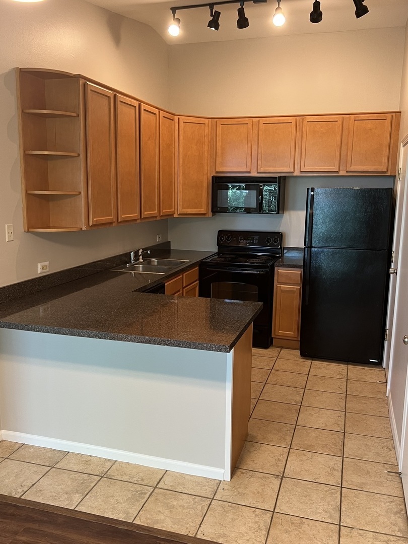 5904 Forest View Road Unit: 3F